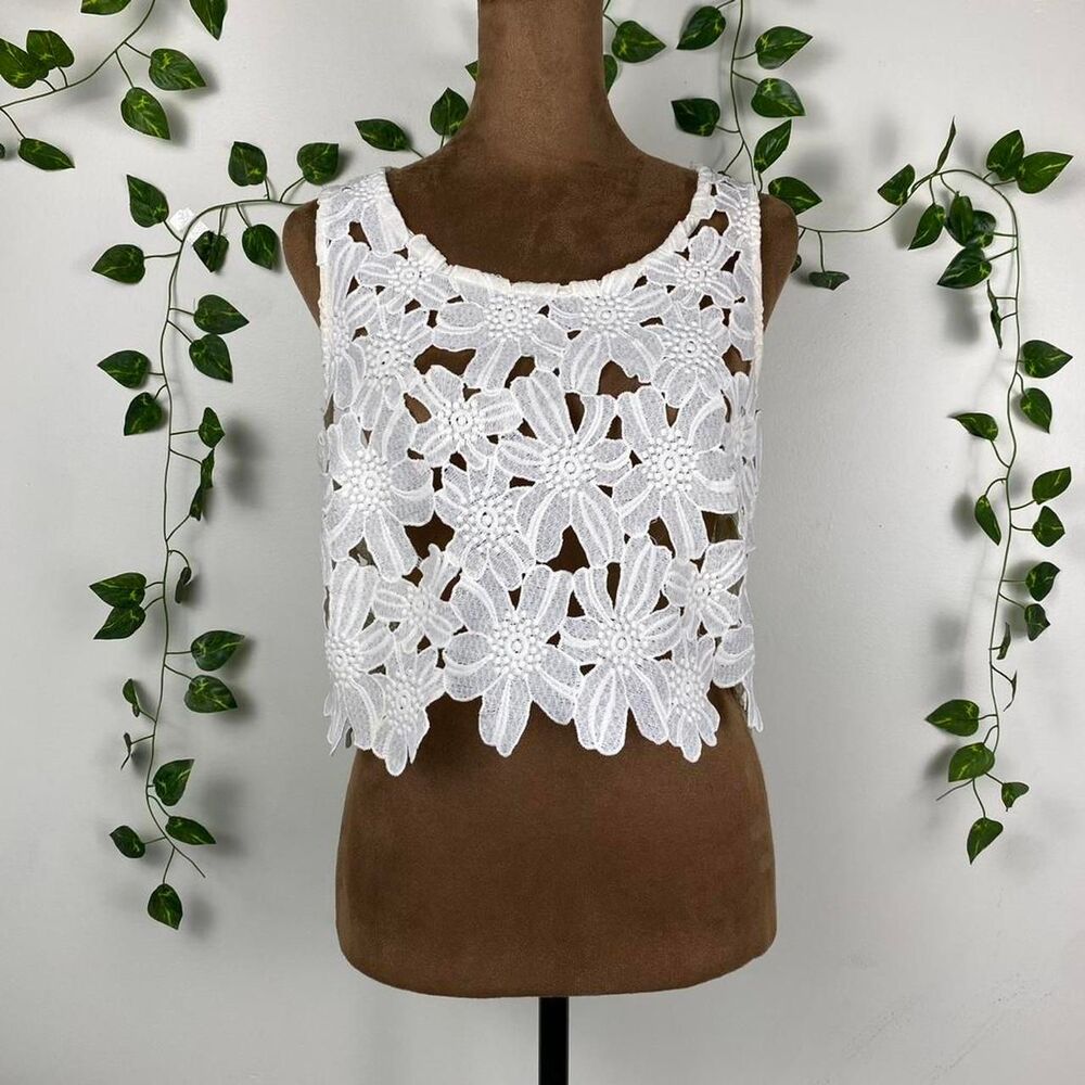 Akira Women's White Crop-top
